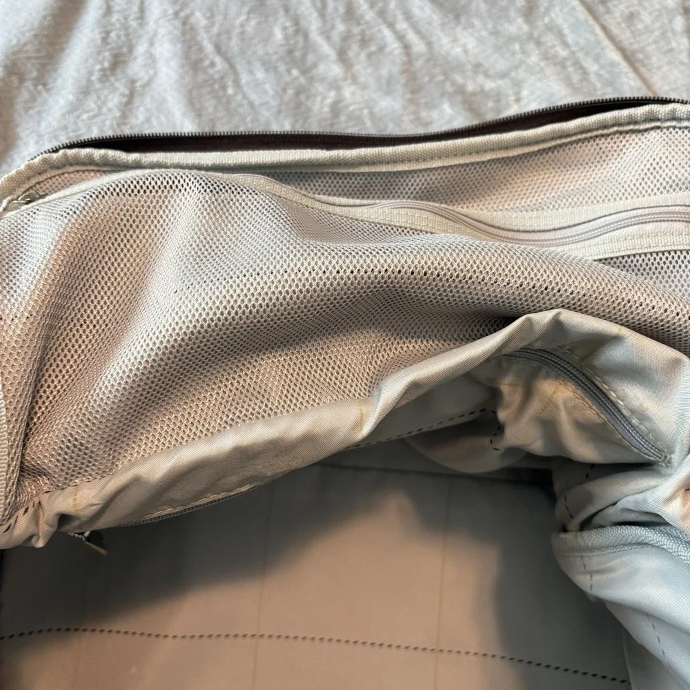 Dockers MDavis Tan Mid Size Duffel Bag